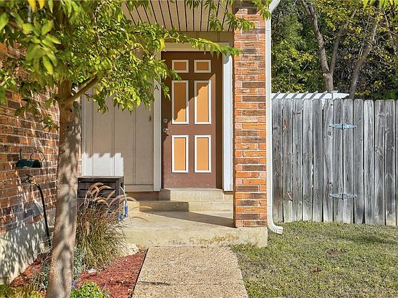 5th image of 6813 Thorncliffe Dr APT A