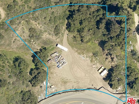 2nd image of 2034 N Topanga Canyon Blvd