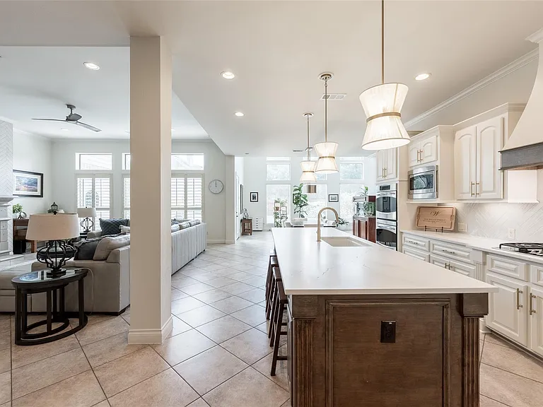 2447 Monarch Terrace Dr — Photo 14
