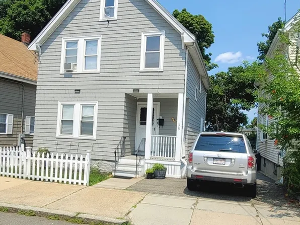 31 Sea St, Everett, MA 02149