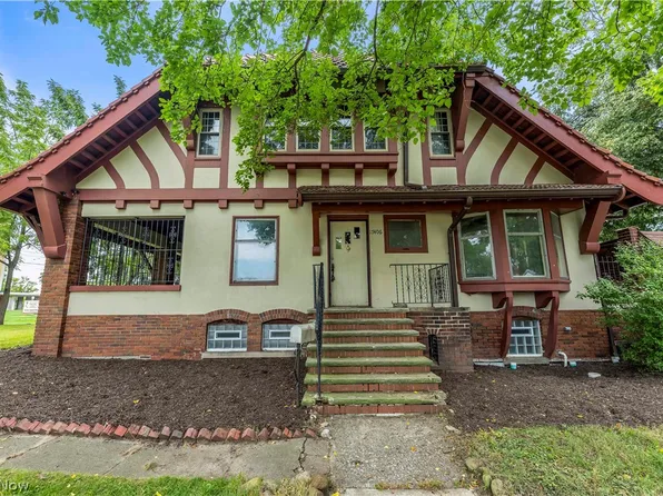 17406 Nottingham Rd, Cleveland, OH 44119