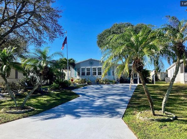 936 Periwinkle Cir