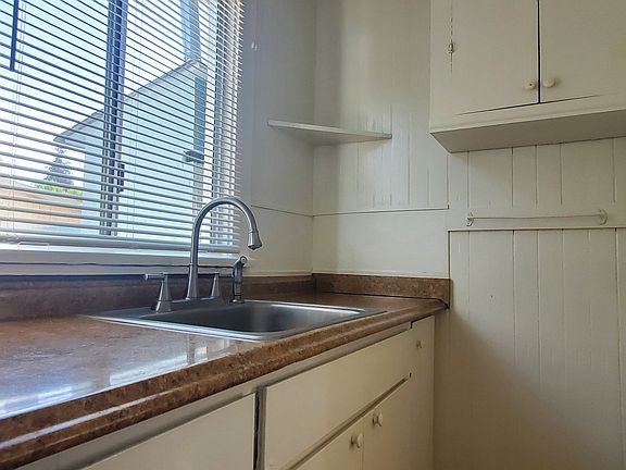 3rd image of 324-342 S Buena Vista Ave
