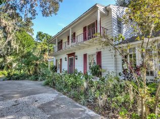 1260 S Clayton St, Mount Dora, FL 32757