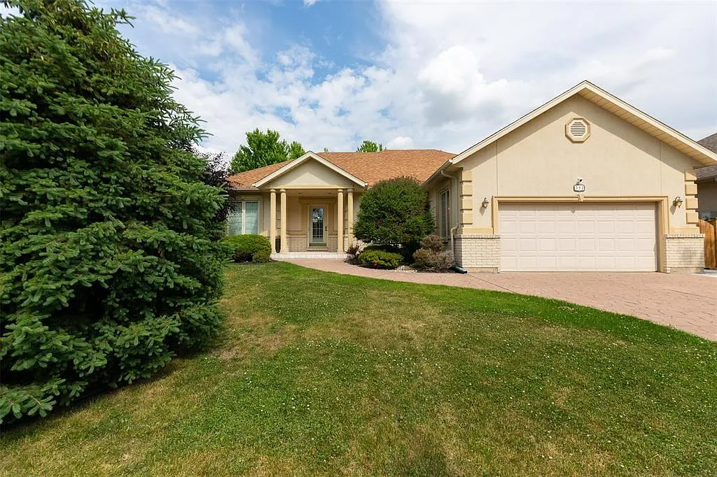 4 bed, $3,400 — Photo 2