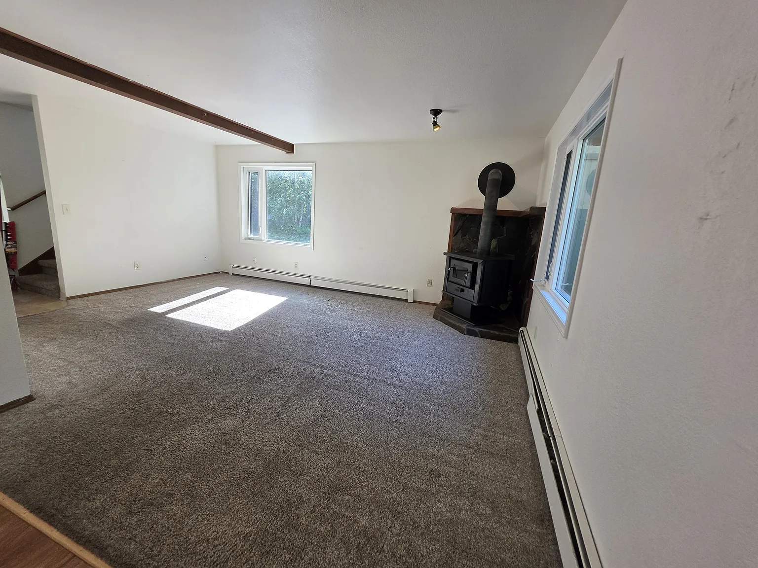 3 bed, 2.5 bath, 2080 sqft, $3,300 — Photo 2