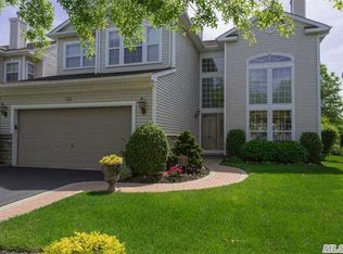 154 Hamlet Dr, Mount Sinai, NY 11766