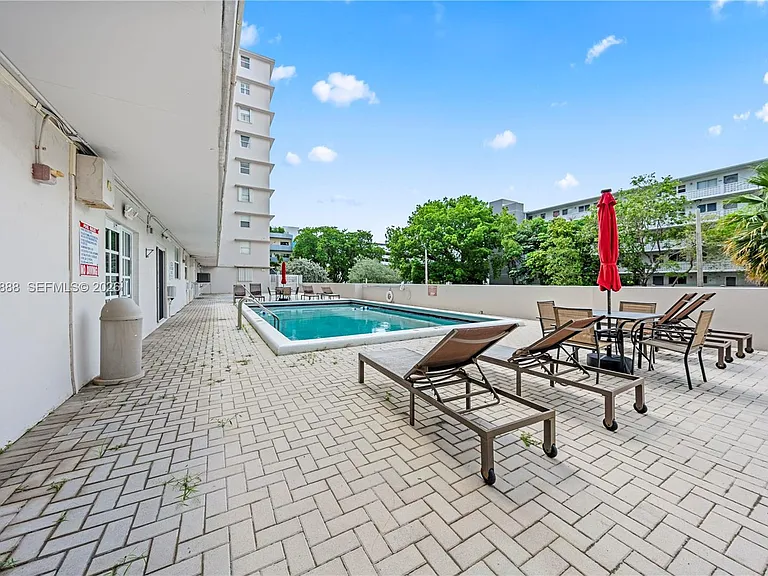 1300 Lincoln Rd #D204 — Photo 20