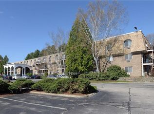 65 Oaklawn Ave APT 208, Cranston, RI 02920