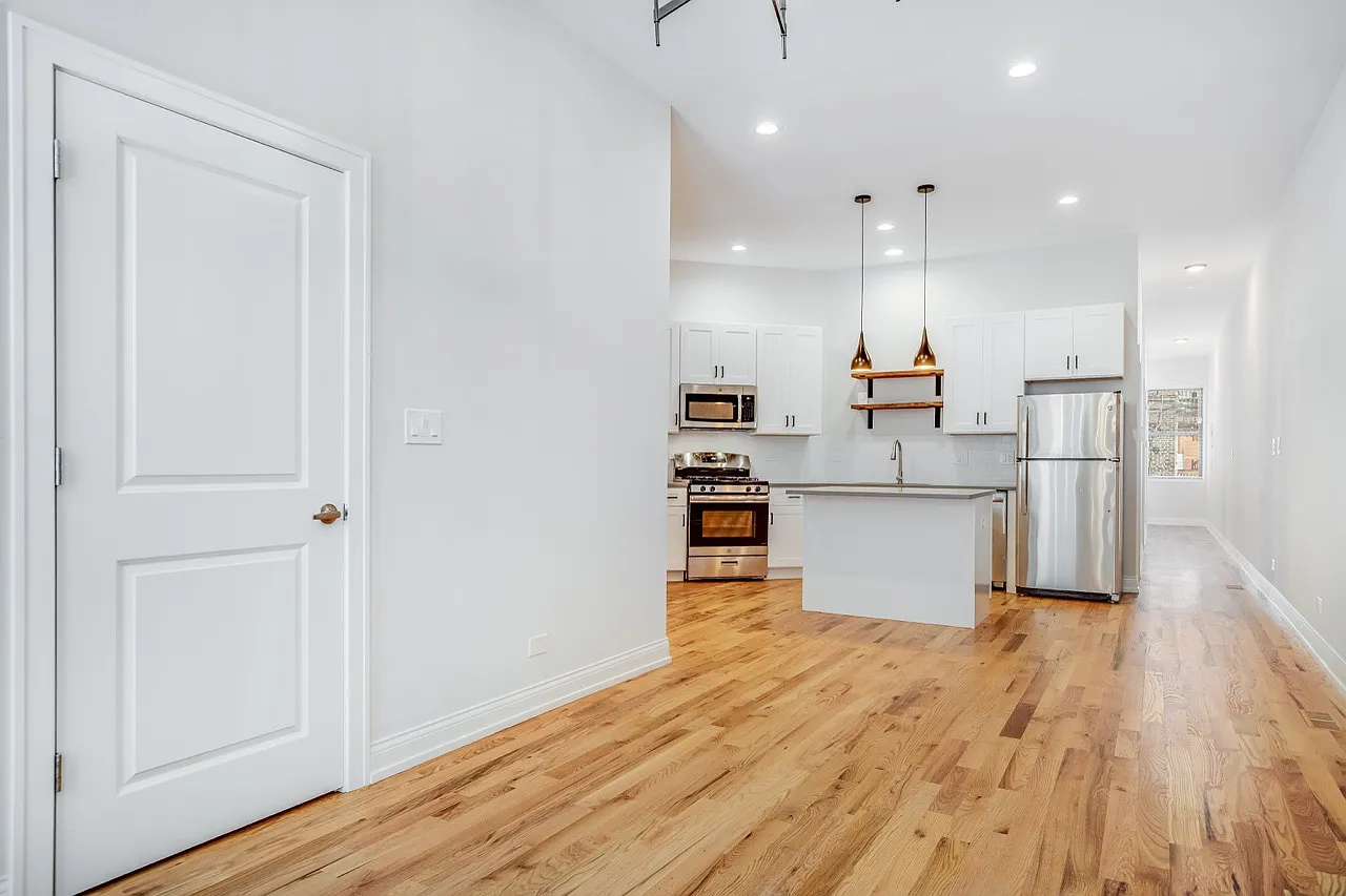 4 bed, 3.0 bath, $3,450 — Photo 4