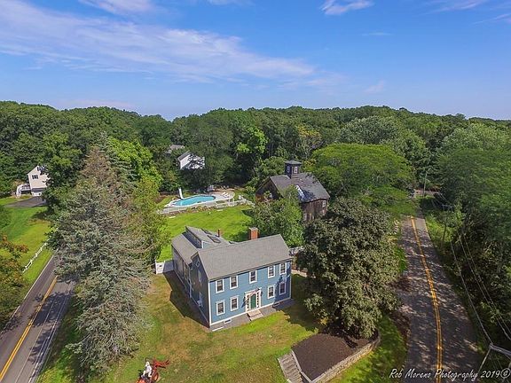 3rd image of 450 Kingsbury Ave
