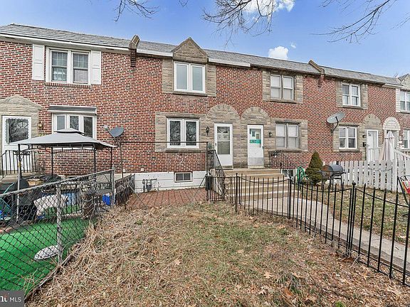 3rd image of 2369 Bond Ave