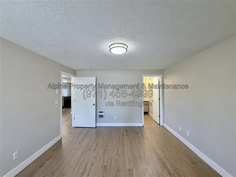 13062 SE Powell Blvd #5 — Photo 16