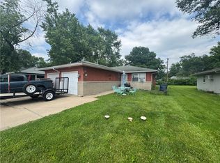 1020 S Pitt St, Olathe, KS 66061