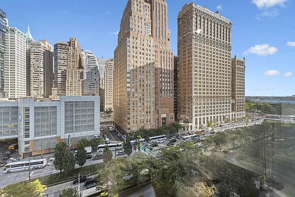 Sold by CITY SPHERE | media 7