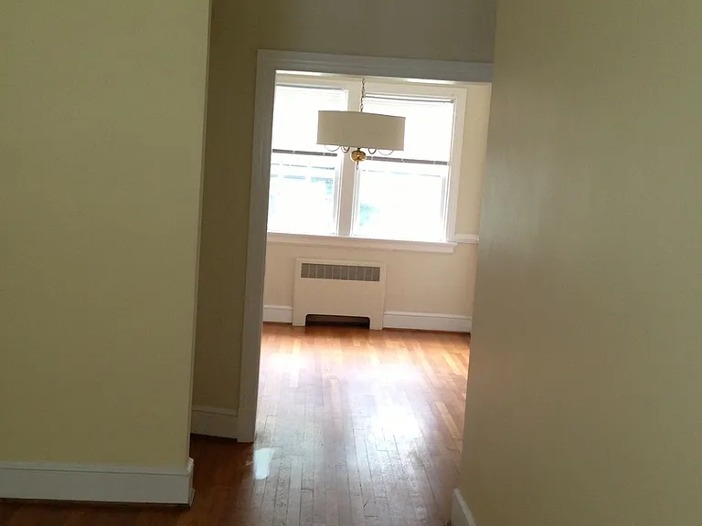 4201 Bromley Ln — Photo 5