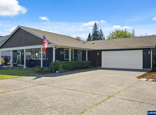 624 N Pershing St, Mount Angel, OR 97362