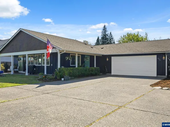 624 N Pershing St, Mount Angel, OR 97362