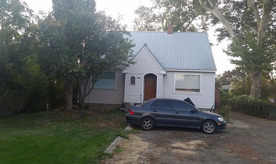 1st image of 405 N College Ave #1