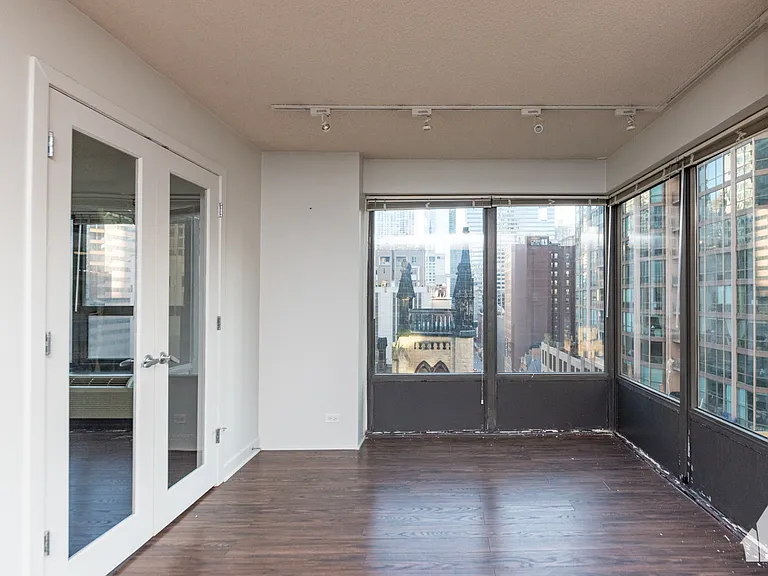 30 E Huron St #904 — Photo 11