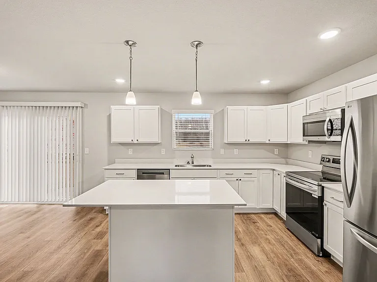 1016 Maple Ave — Photo 6