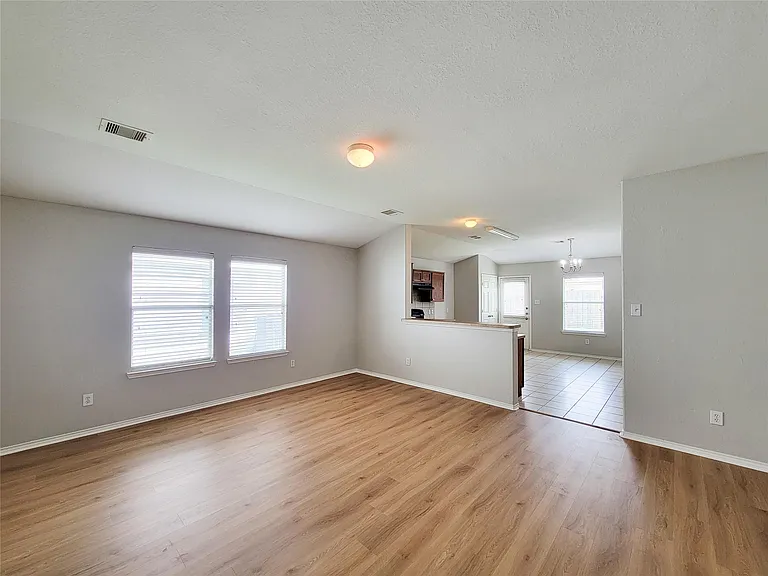 7438 Fox Knoll Ln — Photo 7