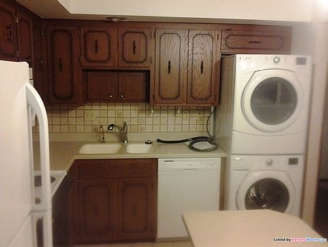 1st image of 12600 Parkwood Dr APT 209