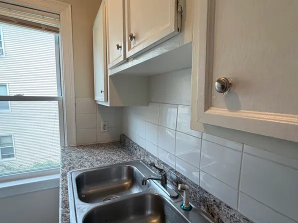 255 Fountain St, Unit 2 Fall River, MA 3 Bedrooms 1 Bathroom, 247-255 Fountain St #59c0a2b8f, Fall River, MA 02721