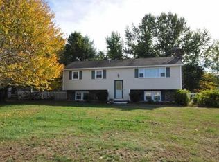 37 Shawnee Rd, Pepperell, MA 01463