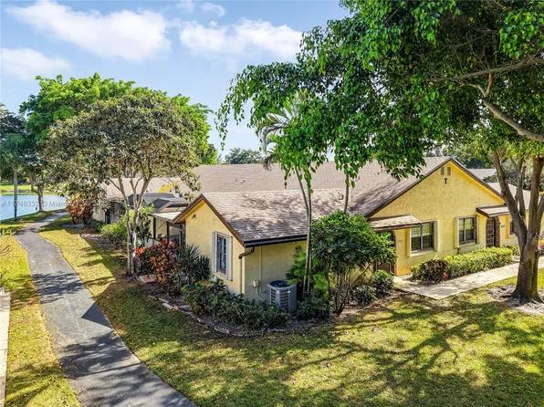 23362 Barlake Dr, Boca Raton, FL 33433