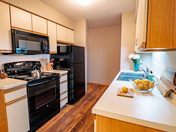 15300 37th Ave N APT A204