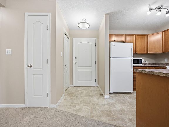 3rd image of 4903 47th Ave #107