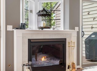 1577 E Harbour Towne Cir, Muskegon, MI 49441