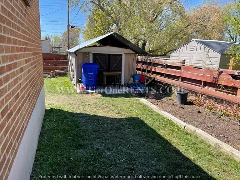 286 E Leslie Ave — Photo 4