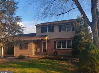 221 W Neversink Rd, Reading, PA 19606