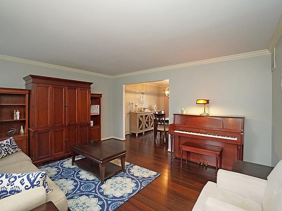 3rd image of 7030 Berry Blossom Ct