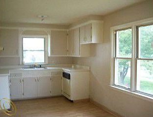 4th image of 22309 Firwood Ave