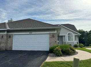7043 Oak Pointe Curv, Bloomington, MN 55438
