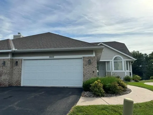 7043 Oak Pointe Curv, Bloomington, MN 55438