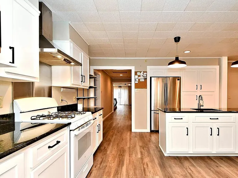 550 N Sanatoga Rd — Photo 28