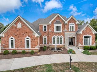 327 Chasselle Ln, Saint Louis, MO 63141
