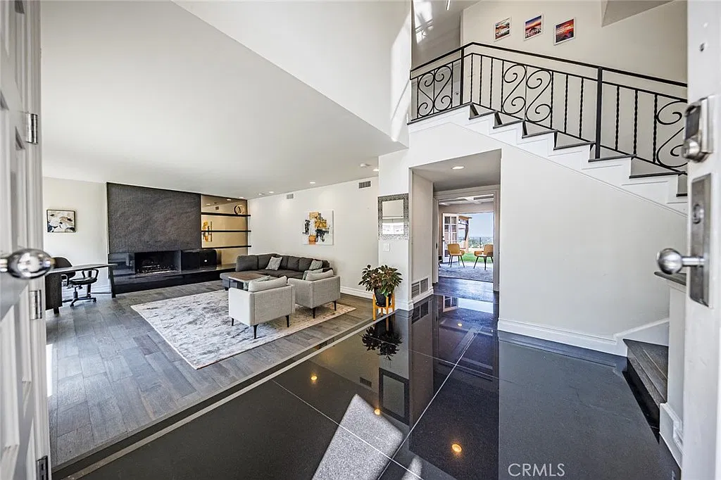 5 bed, 3347 sqft, $12,000 — Photo 4