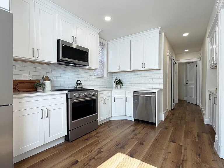 1918 Kerrigan Ave — Photo 8
