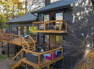 210 Black Hawk Ter, Lake Ozark, MO 65049