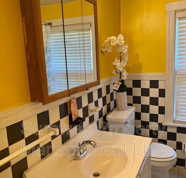 12 Atlantic Ave #2 — Photo 9