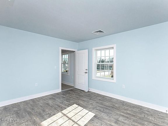 4th image of 1009 Arnold Ave #2A