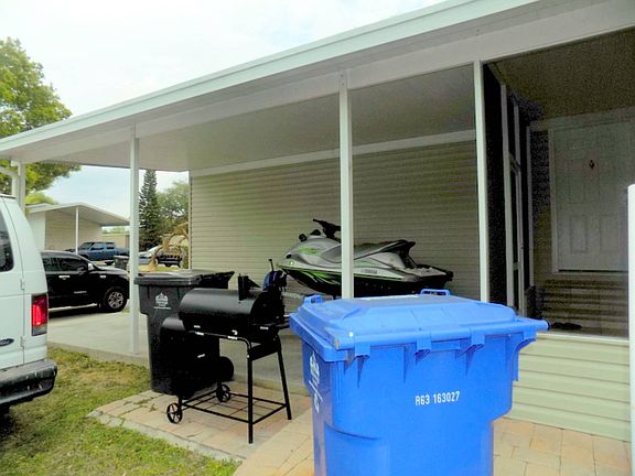 4th image of 9040 Dale Dr