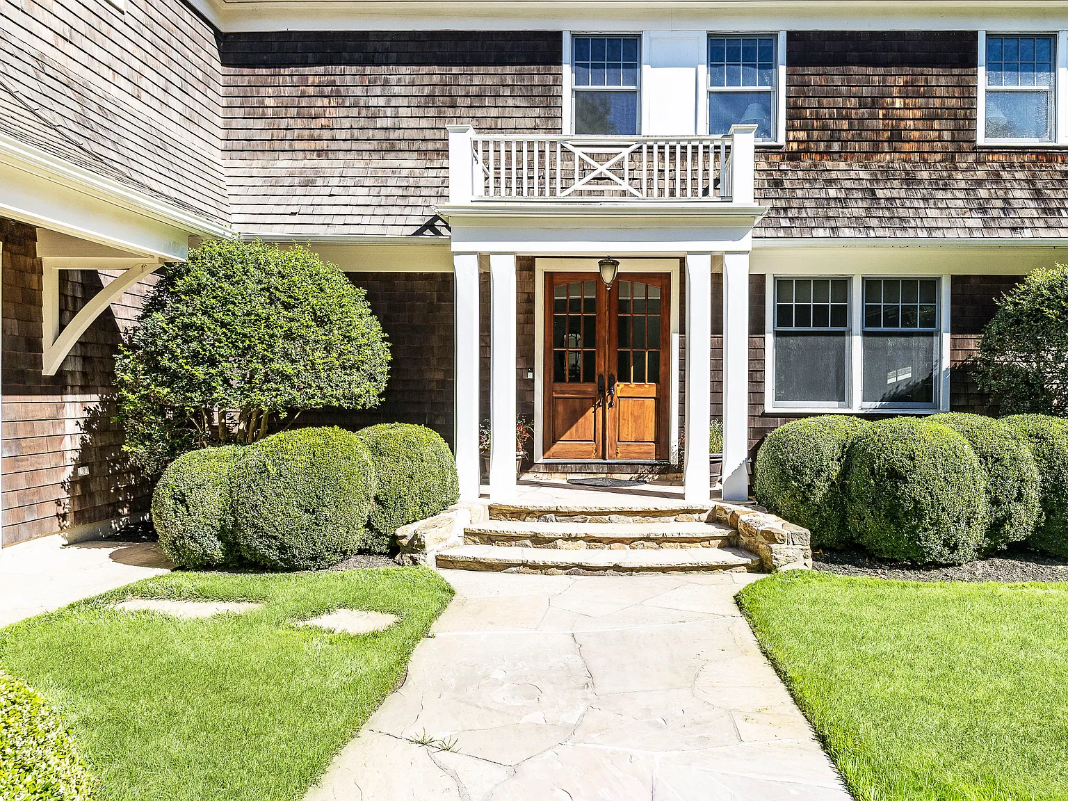 East Hampton Village SOH — Photo 2