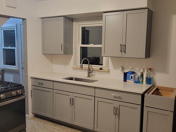 Newly remodeled with Granite countertops and Ceremaic Tiles.