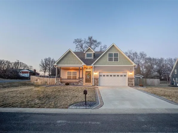 1113 Indian Ct, Lebanon, IL 62254